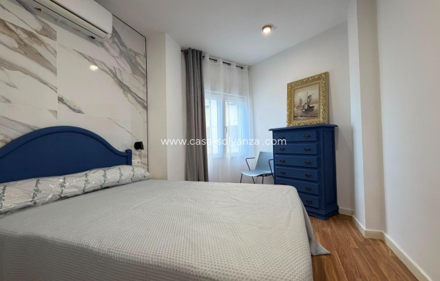 Herverkoop - Appartement / flat - Torrevieja - Playa del Cura