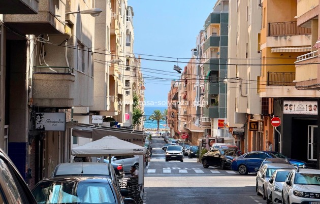 Herverkoop - Appartement / flat - Torrevieja - Habaneras