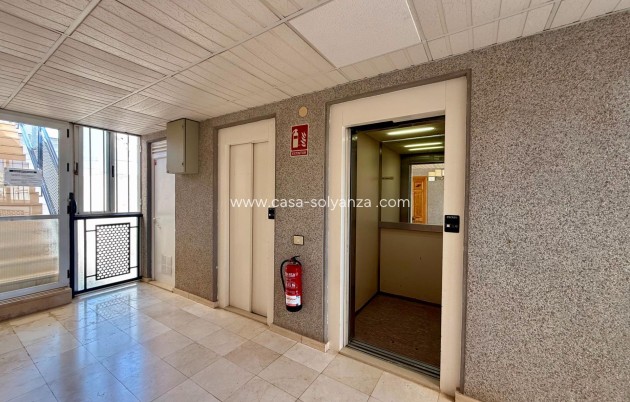 Herverkoop - Appartement / flat - Torrevieja - Habaneras