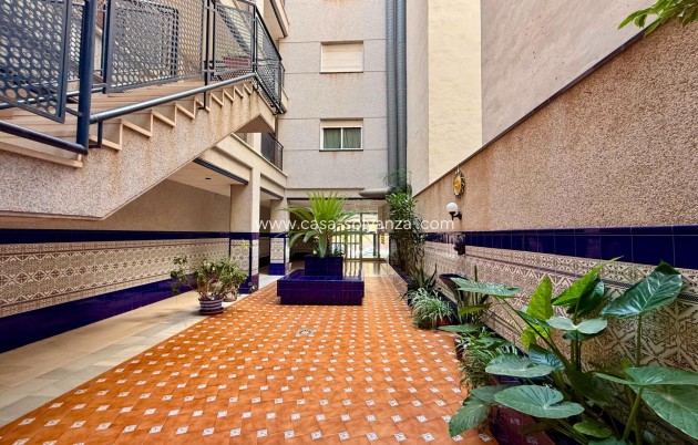 Herverkoop - Appartement / flat - Torrevieja - Habaneras