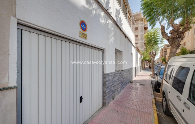 Herverkoop - Herenhuis - Torrevieja - Center