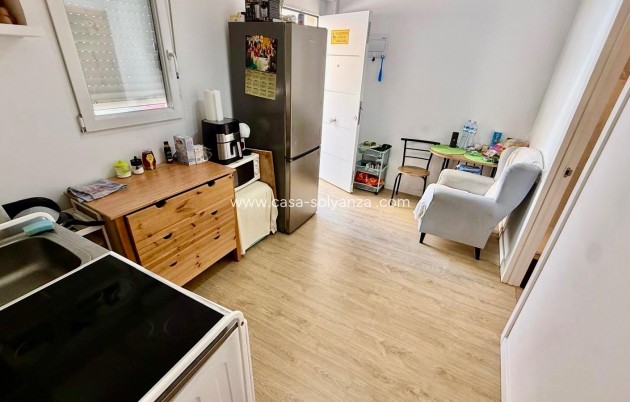 Herverkoop - Appartement / flat - Torrevieja - Estacion Autobuses