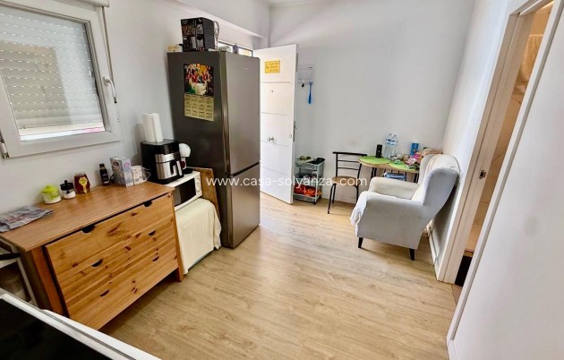 Herverkoop - Appartement / flat - Torrevieja - Estacion Autobuses