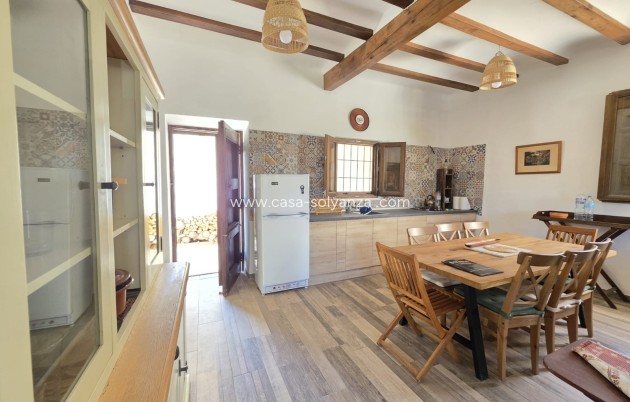 Herverkoop - Country Property/Finca - Villena - Inland