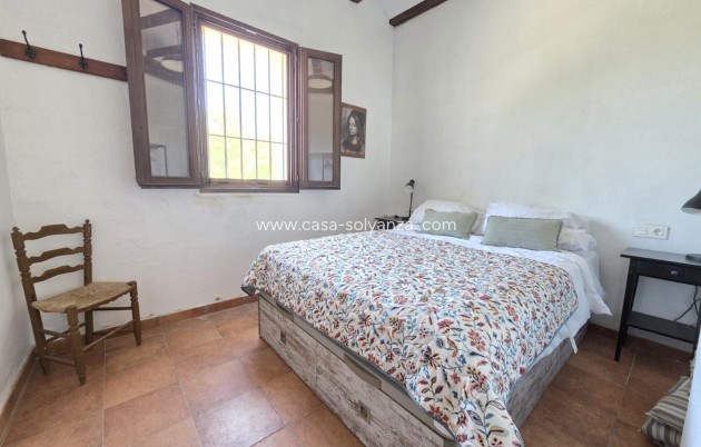 Herverkoop - Country Property/Finca - Villena - Inland