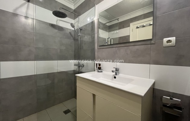 Reventa - Apartamento / piso - Algorfa