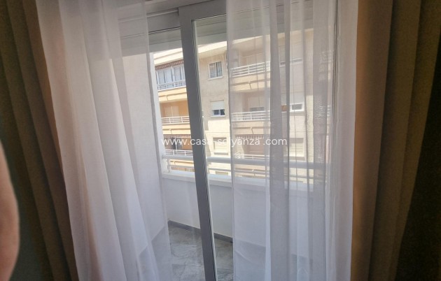 Herverkoop - Appartement / flat - Torrevieja - Estacion Autobuses