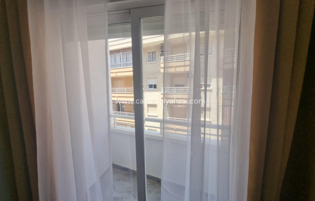 Herverkoop - Appartement / flat - Torrevieja - Estacion Autobuses