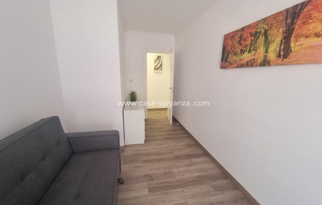 Herverkoop - Appartement / flat - Torrevieja - Estacion Autobuses