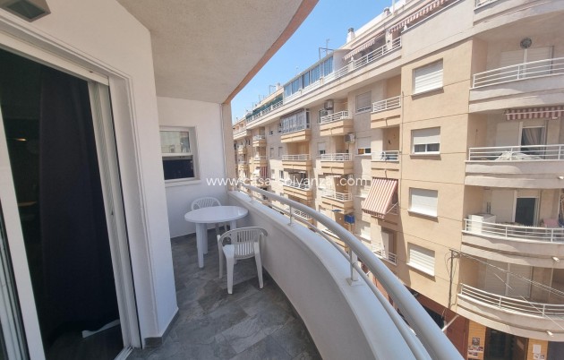 Herverkoop - Appartement / flat - Torrevieja - Estacion Autobuses