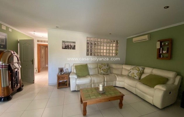 Resale - Country Property/Finca - Albatera - Inland