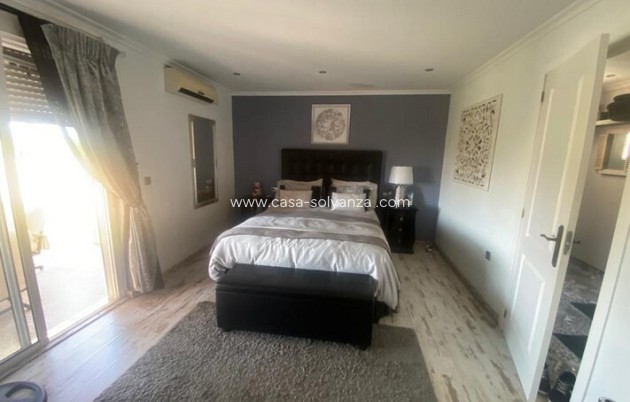 Resale - Country Property/Finca - Albatera - Inland