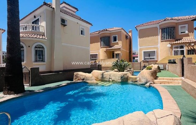 Herverkoop - Villa - Orihuela Costa - Costa Blanca