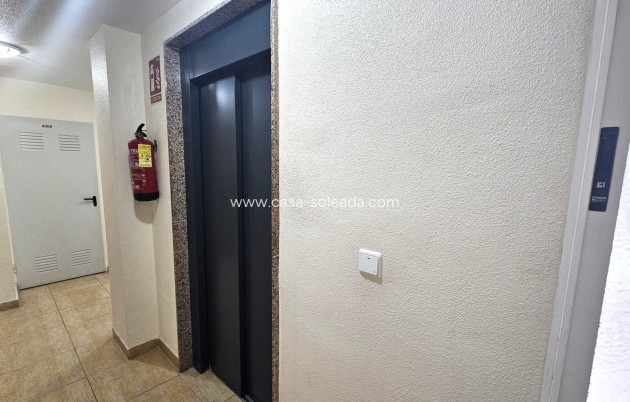Resale - Apartment / flat - Torrevieja - Center