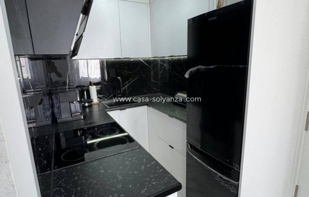 Herverkoop - Appartement / flat - Torrevieja - Carrefour