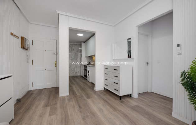 Herverkoop - Appartement / flat - Torrevieja - Estacion Autobuses