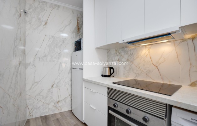 Herverkoop - Appartement / flat - Torrevieja - Estacion Autobuses