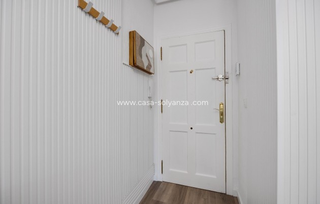 Herverkoop - Appartement / flat - Torrevieja - Estacion Autobuses