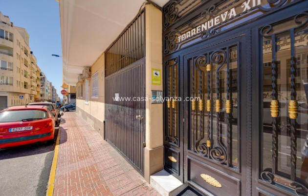 Herverkoop - Appartement / flat - Torrevieja - Estacion Autobuses