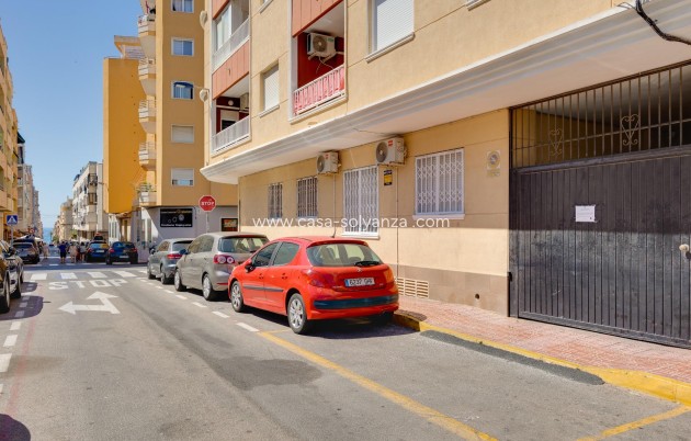 Herverkoop - Appartement / flat - Torrevieja - Estacion Autobuses
