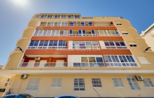 Herverkoop - Appartement / flat - Torrevieja - Estacion Autobuses