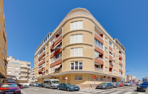 Herverkoop - Appartement / flat - Torrevieja - Estacion Autobuses