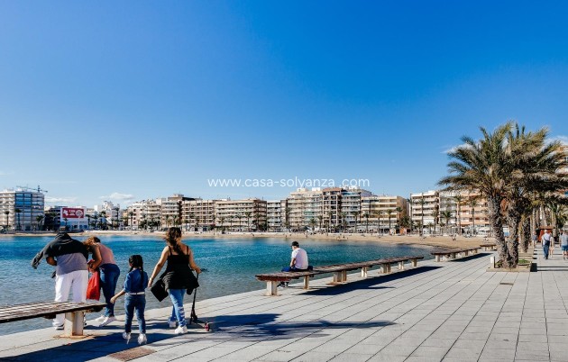 Herverkoop - Appartement / flat - Torrevieja - Estacion Autobuses