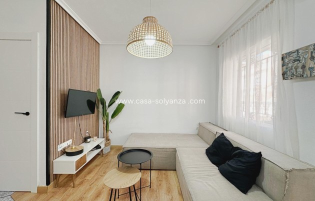 Resale - Villa - Orihuela Costa - La Zenia