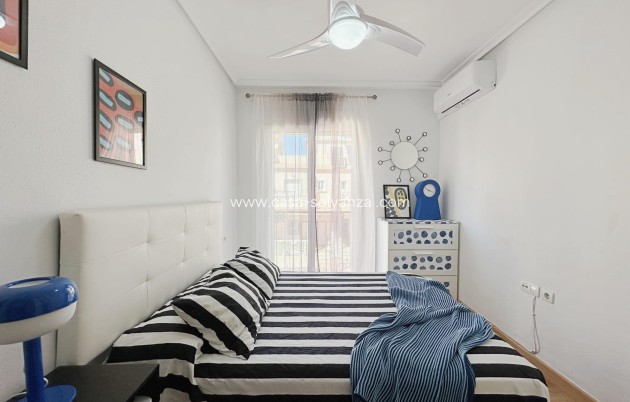 Resale - Villa - Orihuela Costa - La Zenia