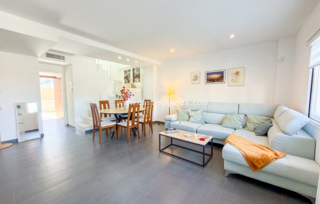 Resale - Villa - Torrevieja - Sector 25