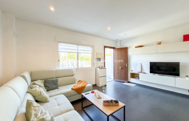 Resale - Villa - Torrevieja - Sector 25