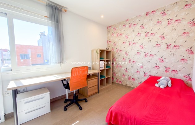 Resale - Villa - Torrevieja - Sector 25