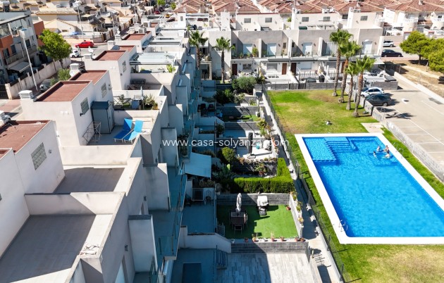 Resale - Villa - Torrevieja - Sector 25