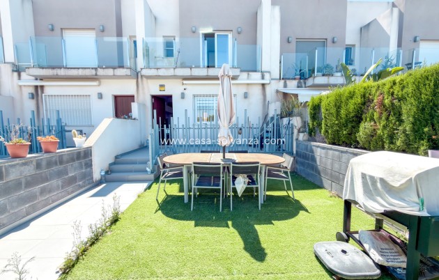 Resale - Villa - Torrevieja - Sector 25