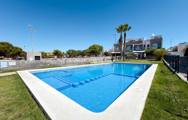 Resale - Villa - Torrevieja - Sector 25