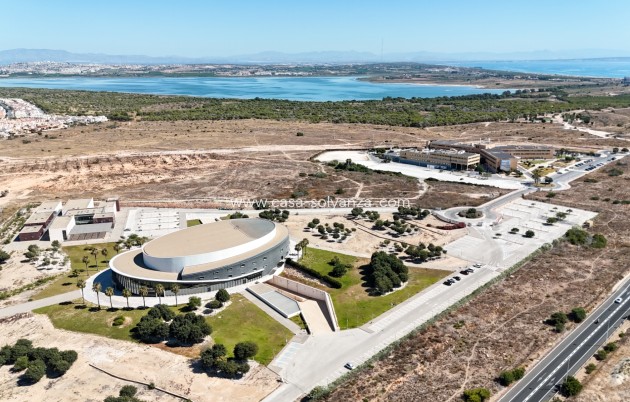 Resale - Villa - Torrevieja - Sector 25