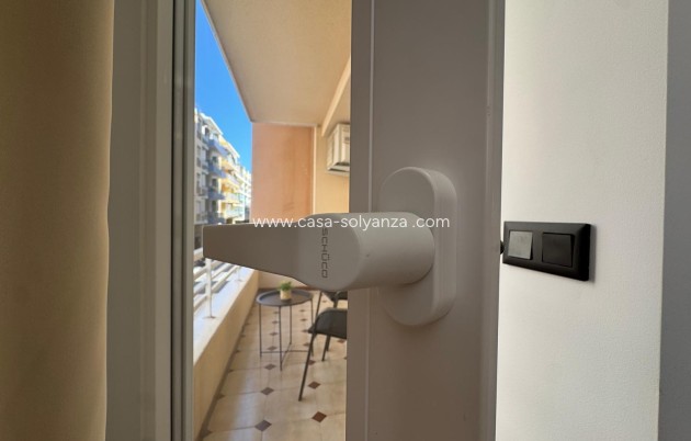 Resale - Apartment / flat - Torrevieja - Playa del Cura