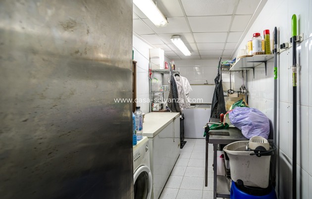 Revente - Commercial Property - Torrevieja - La Veleta