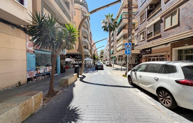 Revente - Commercial - Torrevieja - Center