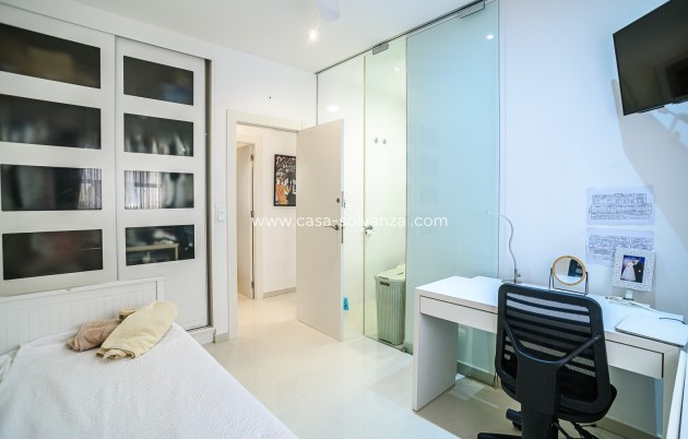 Resale - Apartment / flat - Guardamar del Segura - Costa Blanca