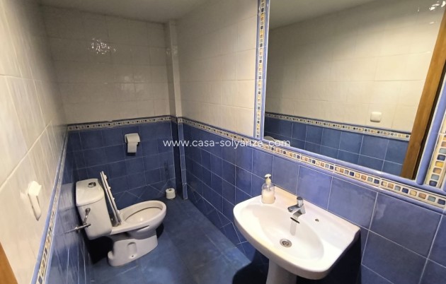 Revente - Commercial - Yecla - Inland