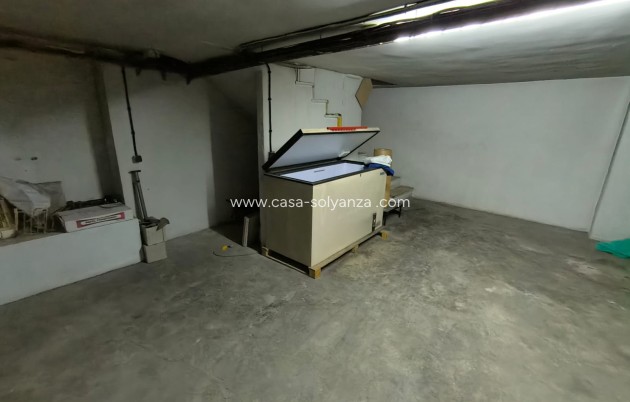 Revente - Commercial - Yecla - Inland