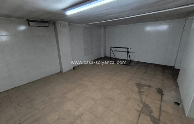 Revente - Commercial - Yecla - Inland